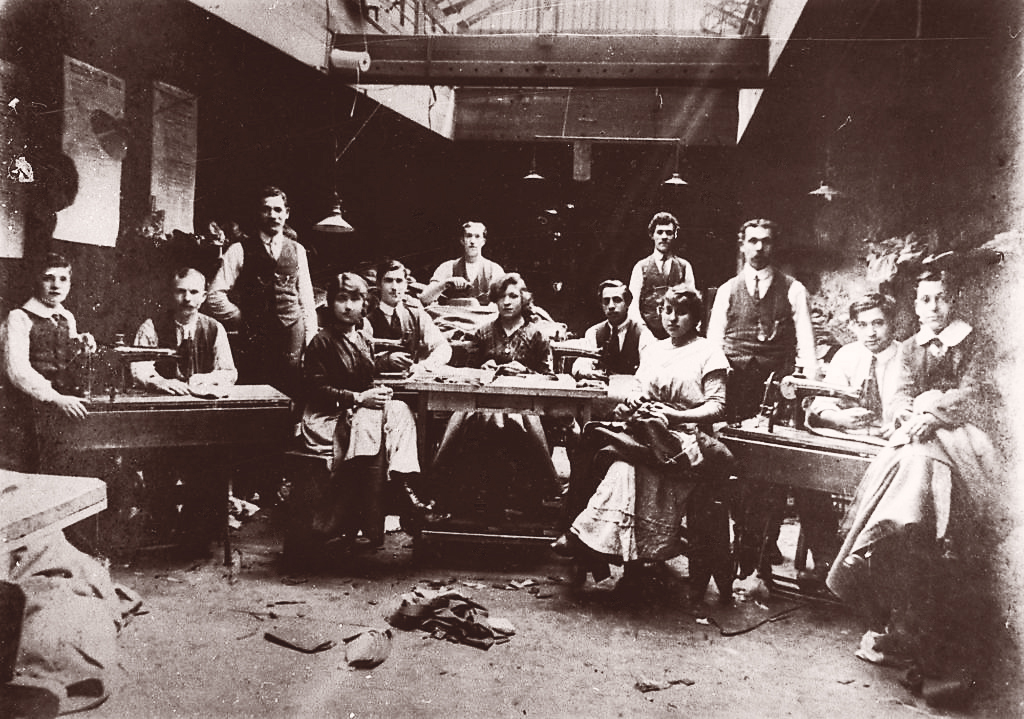 Jewish Tailors Shop 1913 GATE s Museum Virtual Experience jewish-tailors-shop-1913-gate-s-museum-virtual-experience